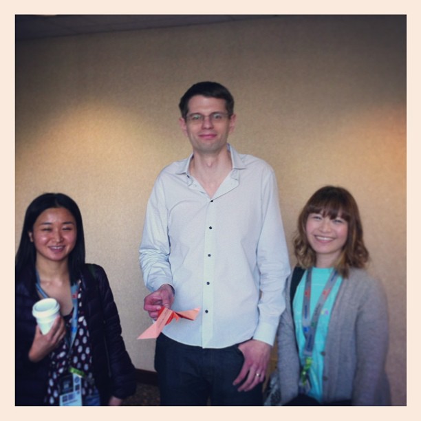 { #SXSW2013} Spectacular session on Analog Souvenir! Ryan Bigge (Nurun, Toronto) holding a tweet2hold bird ^ v ^☆ 手に取れるツイート！